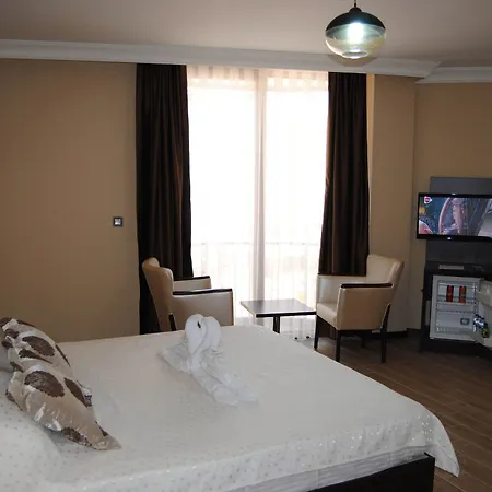 Ciner Hotel *